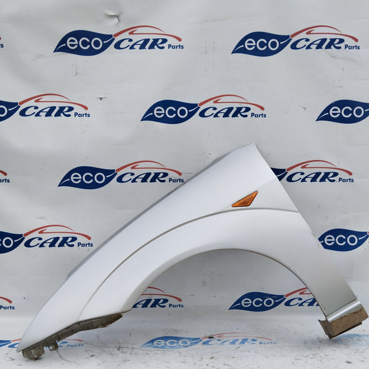 Left fender silver gray Ford Focus 2001 ecoAG4131