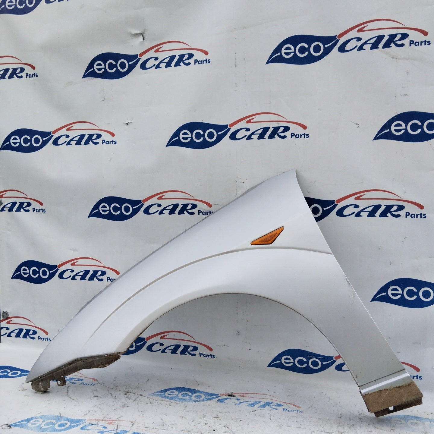 Linker Kotflügel silbergrau Ford Focus 2001 ecoAG4131