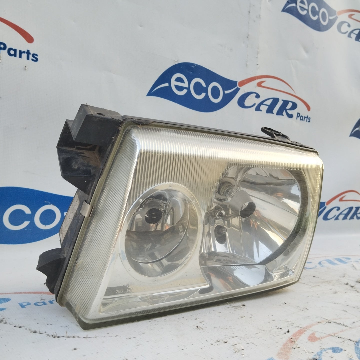 Left front light Nissan Terrano II ecoAG4176