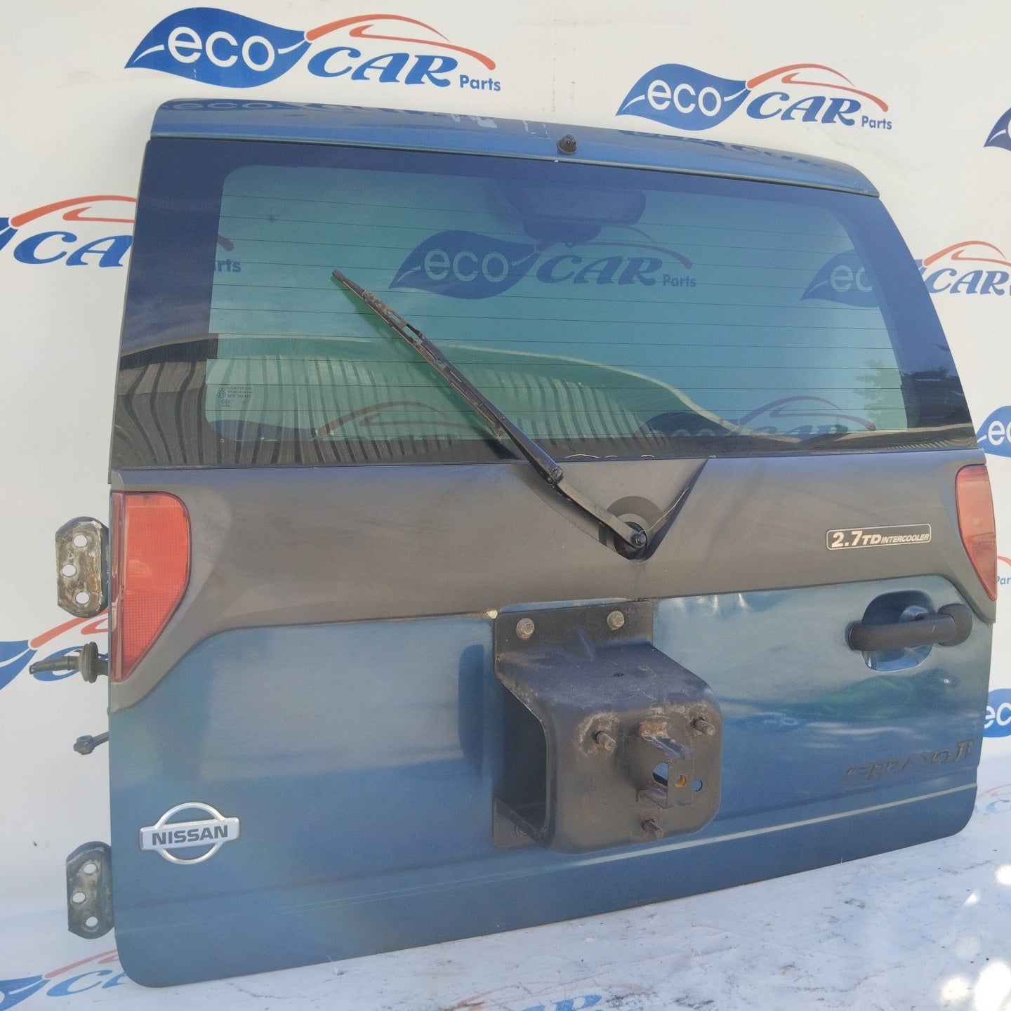 Blue tailgate Nissan Terrano II ecoAG4184
