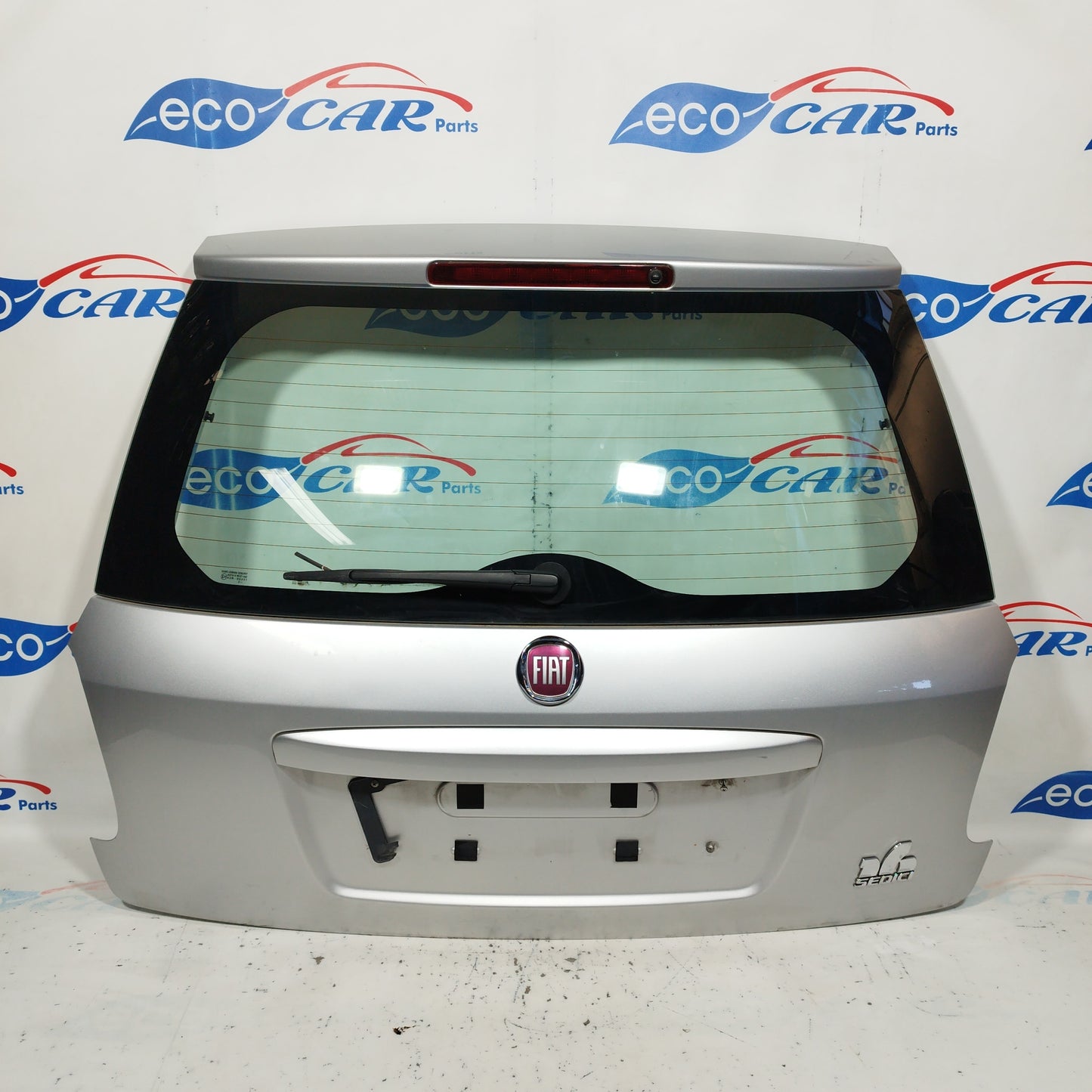 Silver gray tailgate Fiat 16 2010 ecoAC6814