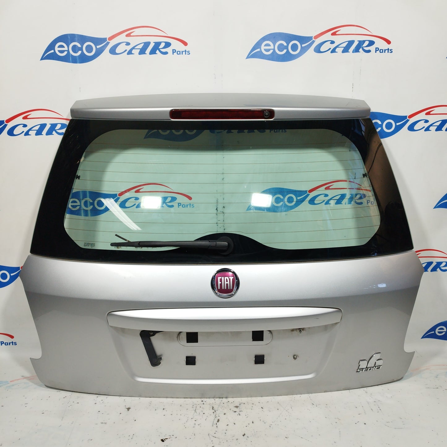 Silver gray tailgate Fiat 16 2010 ecoAC6814