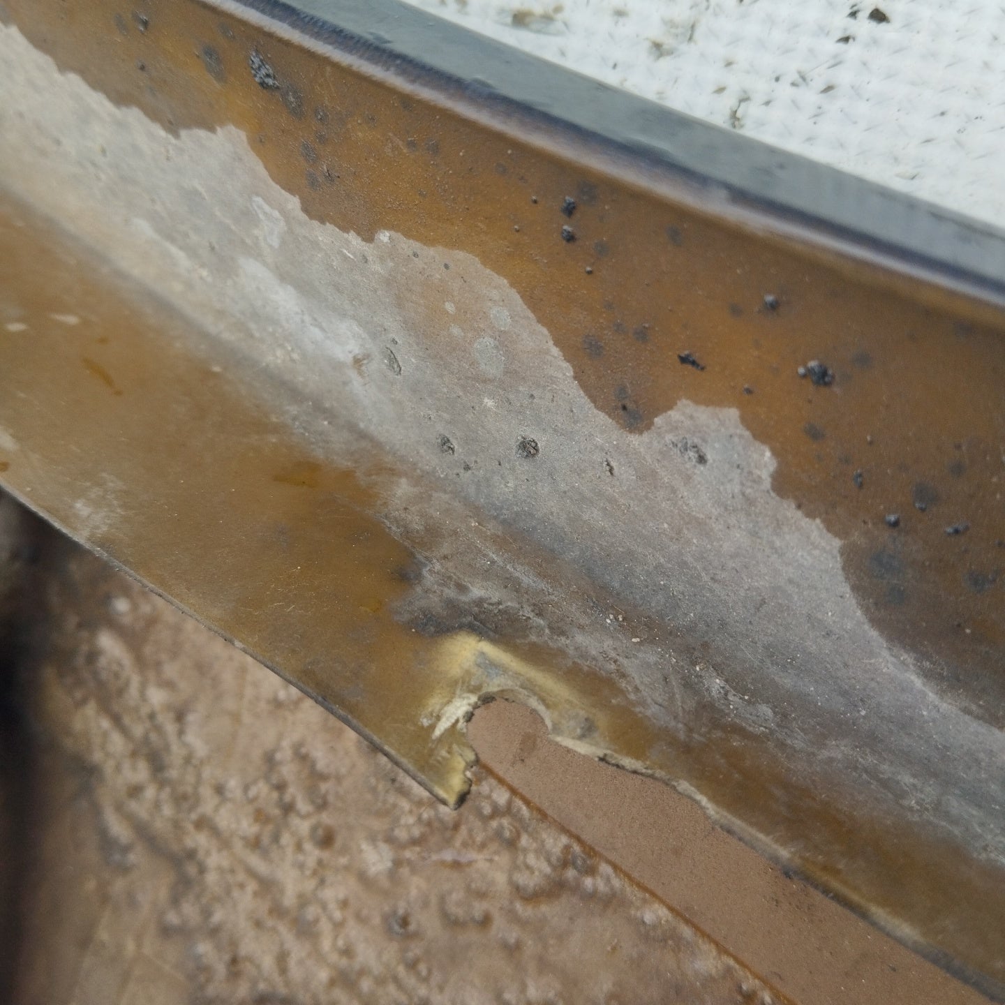 Left black fender Volkswagen Touareg 2004 ecoAG4235