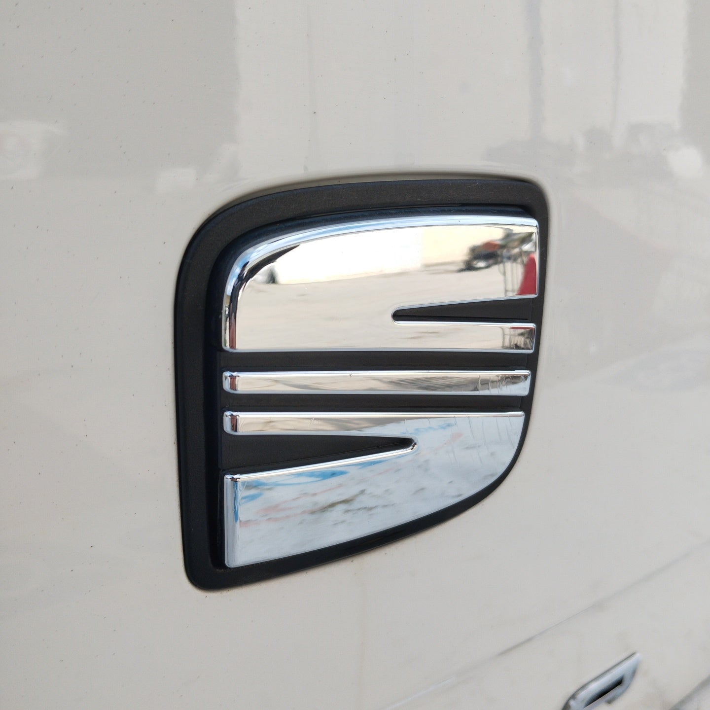 White tailgate Seat Ibiza 2015 ecoAG4256