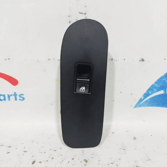 Pulsantiera anteriore dx Alfa Romeo Giulietta 2018 ecoAC6904