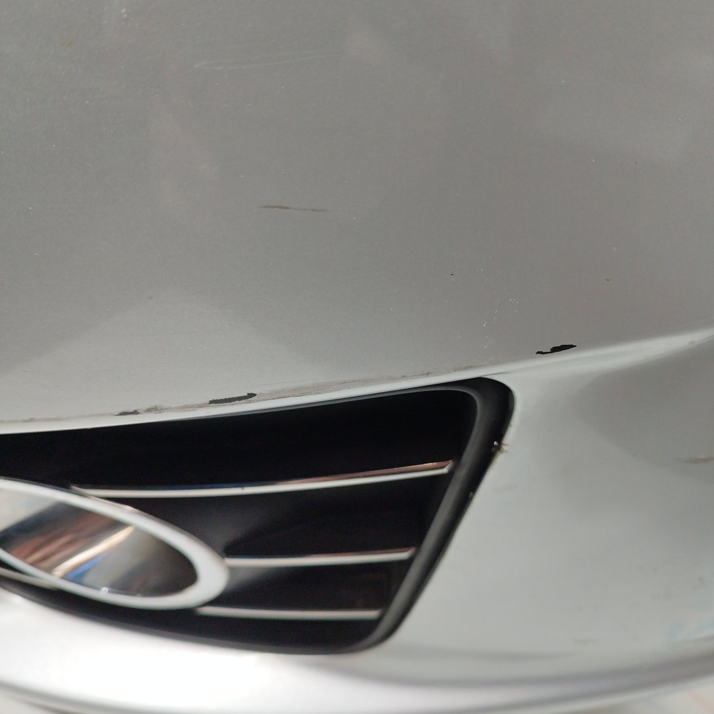 Paraurti anteriore grigio argento Lancia Musa 2010 ecoAC6928