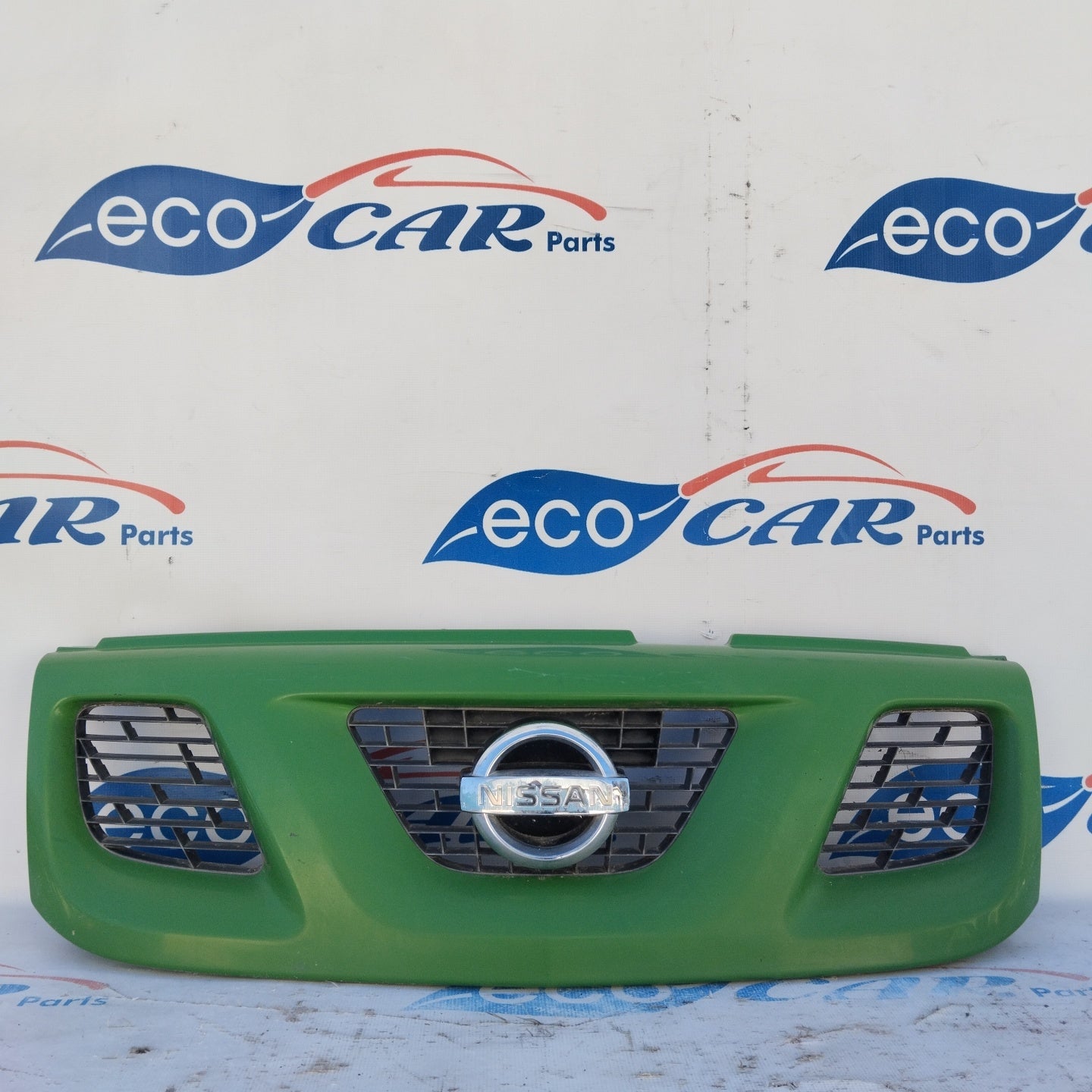 Nissan Terrano II ecoAG4292 grüner Frontgrill