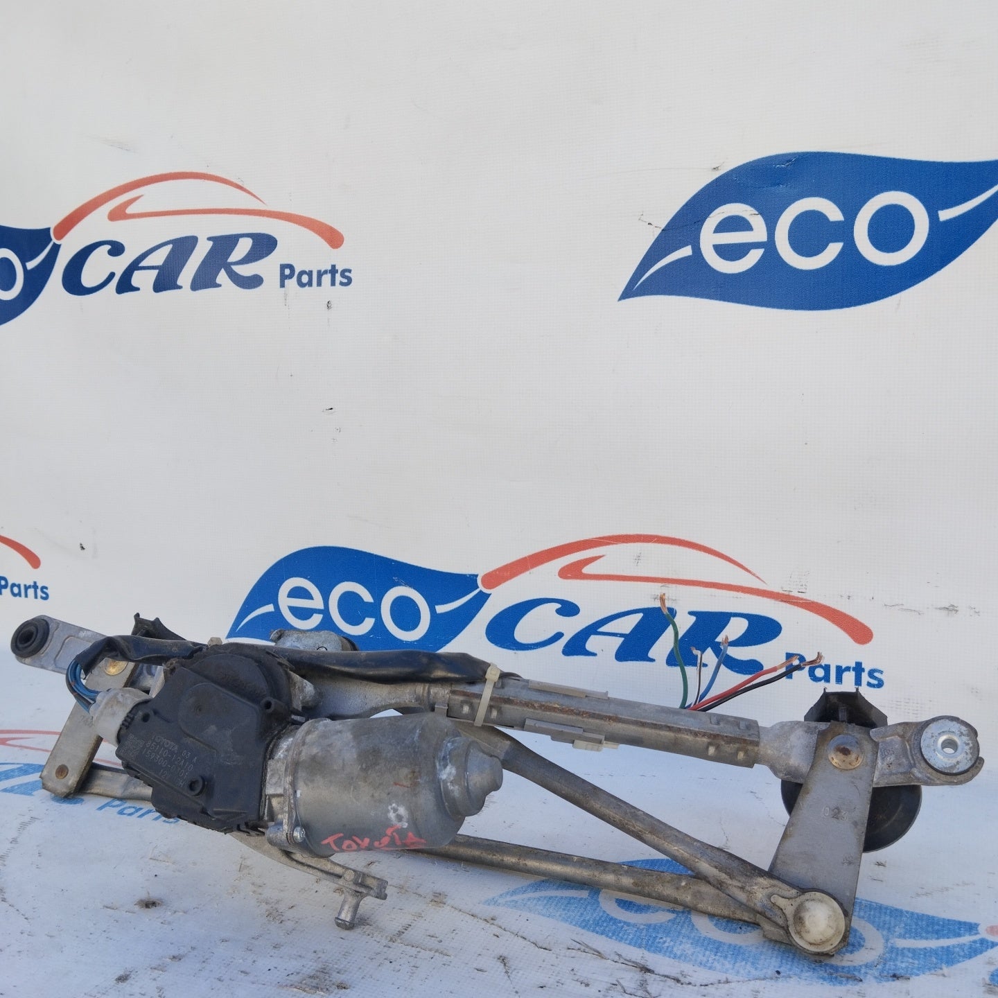 Front windscreen wiper motor Toyota Auris 2007 code: 85110--12a10 ecoAG4294