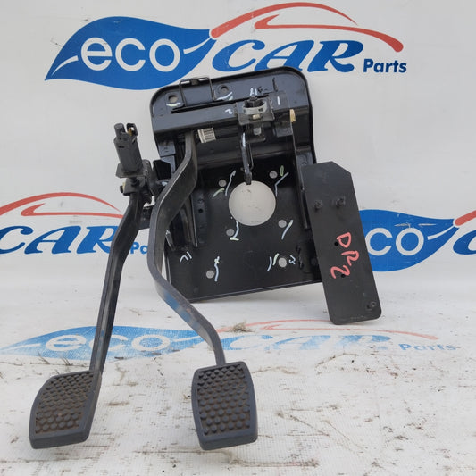 Brems-/Kupplungspedal DR2/DR1 B-Code: s12-3504010 ecoAG4302