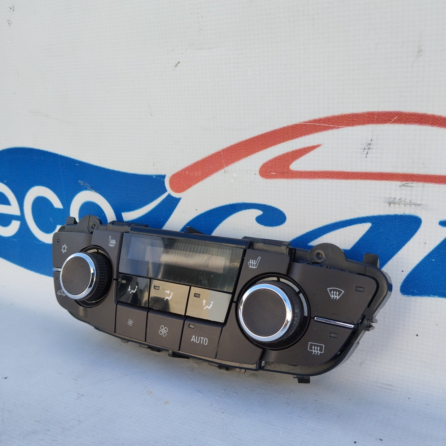 Opel Insignia 2011 digitales Klimabedienteil Code: 13277870 ecoAG4319