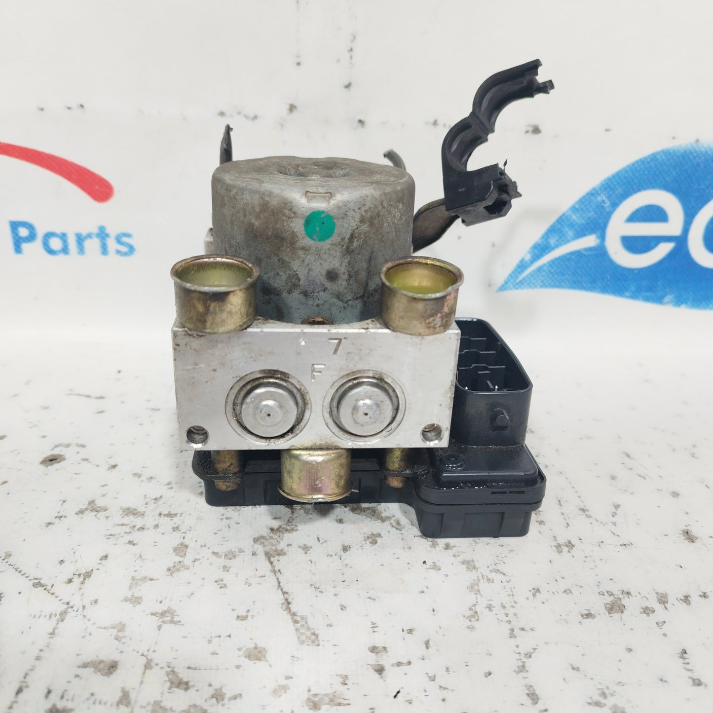 ABS-Pumpe Toyota Yaris 1.0 B 2002 Code: 4451052220 ecoAC7077