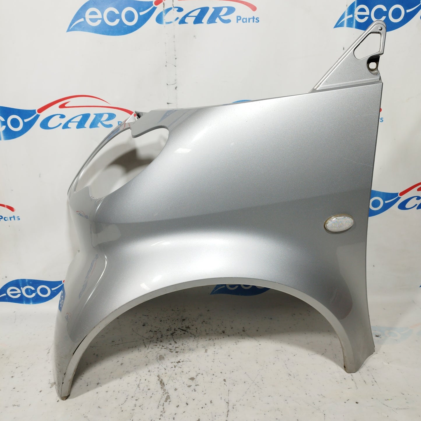 Parafango anteriore sx grigio argento Smart fortwo 450 2004 ecoAC7086