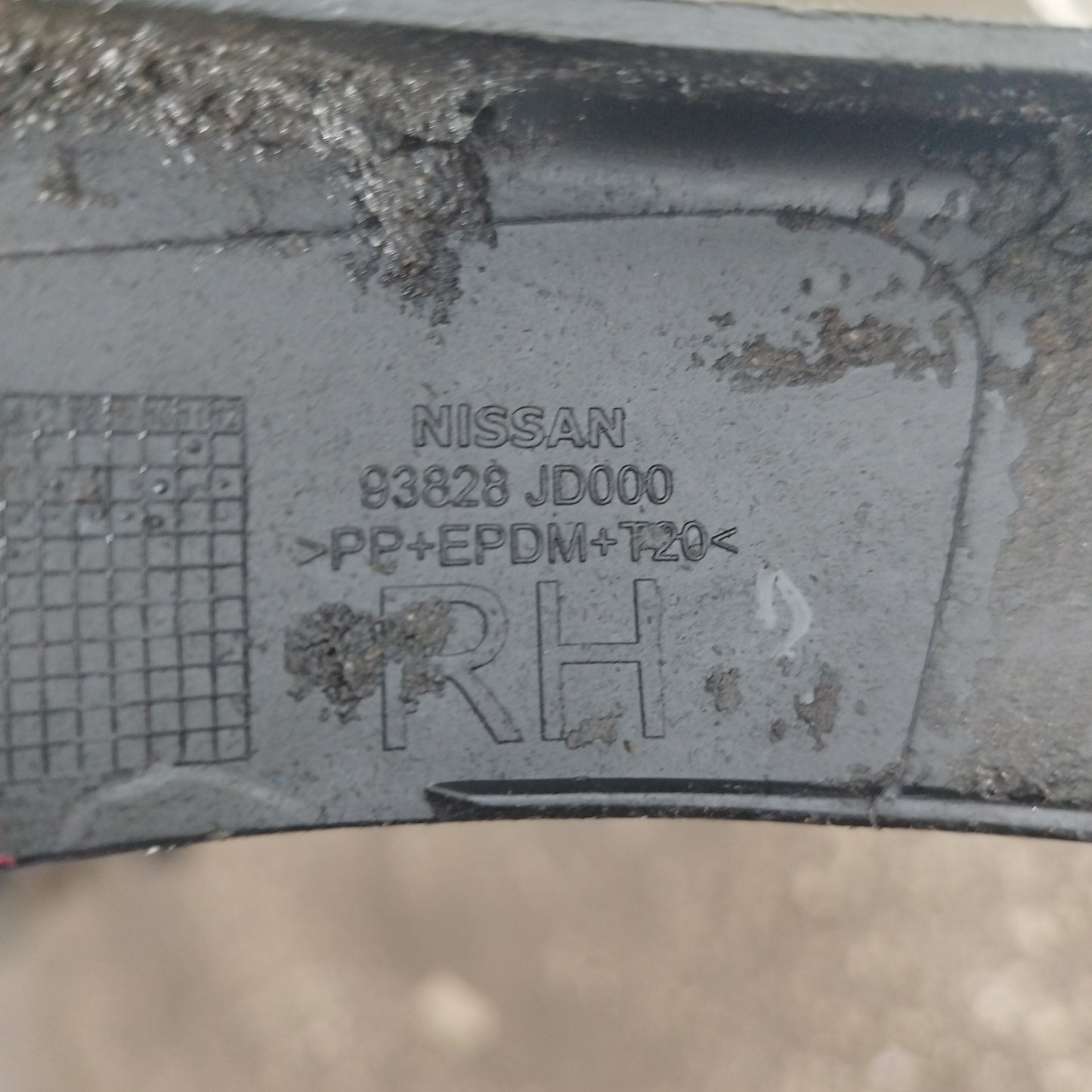 Parafanghino posteriore dx Nissan Qashqai 2010 Cod: 93828JD000 ecoAC7108