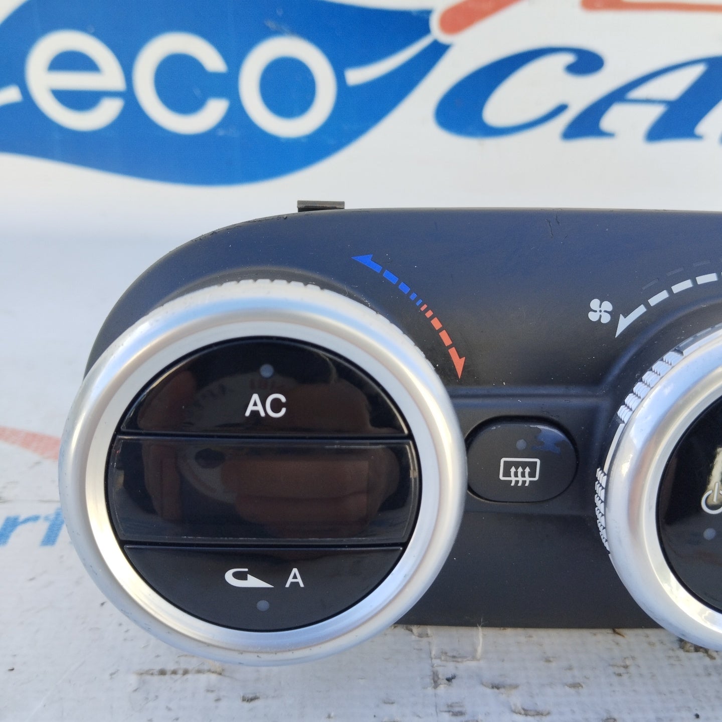 Alfa Romeo Giulietta digitales Klimabedienfeld Code 156091524 ecoAG4374