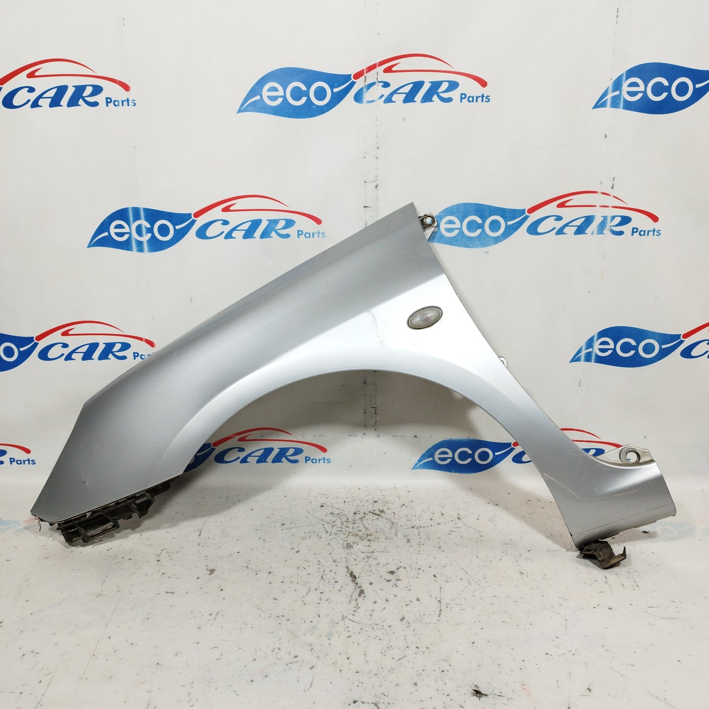 Parafango anteriore sx grigio argento Peugeot 307 2005 ecoAC7138