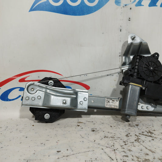 Gepäckträger vorne links Dacia Sandero 2010 6 PIN-Code: 807211440 ecoAC7180