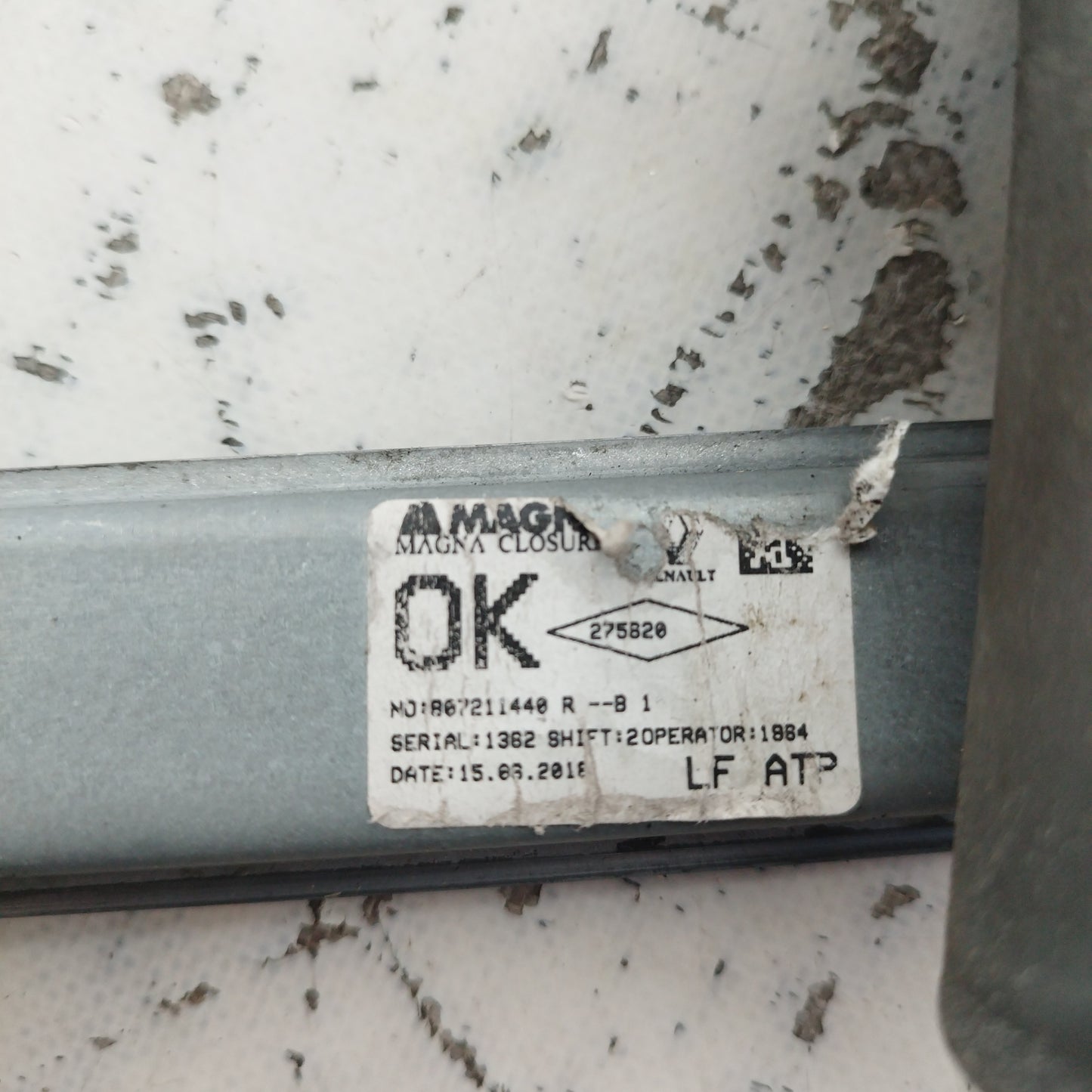 Gepäckträger vorne links Dacia Sandero 2010 6 PIN-Code: 807211440 ecoAC7180