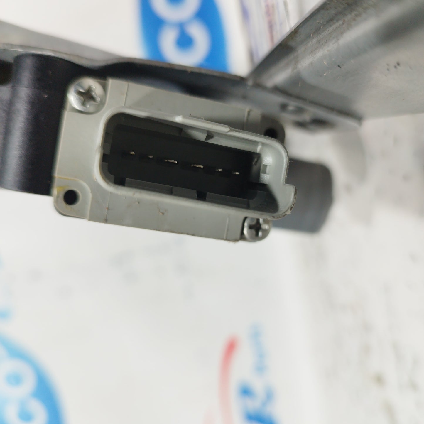 Gepäckträger vorne links Dacia Sandero 2010 6 PIN-Code: 807211440 ecoAC7180