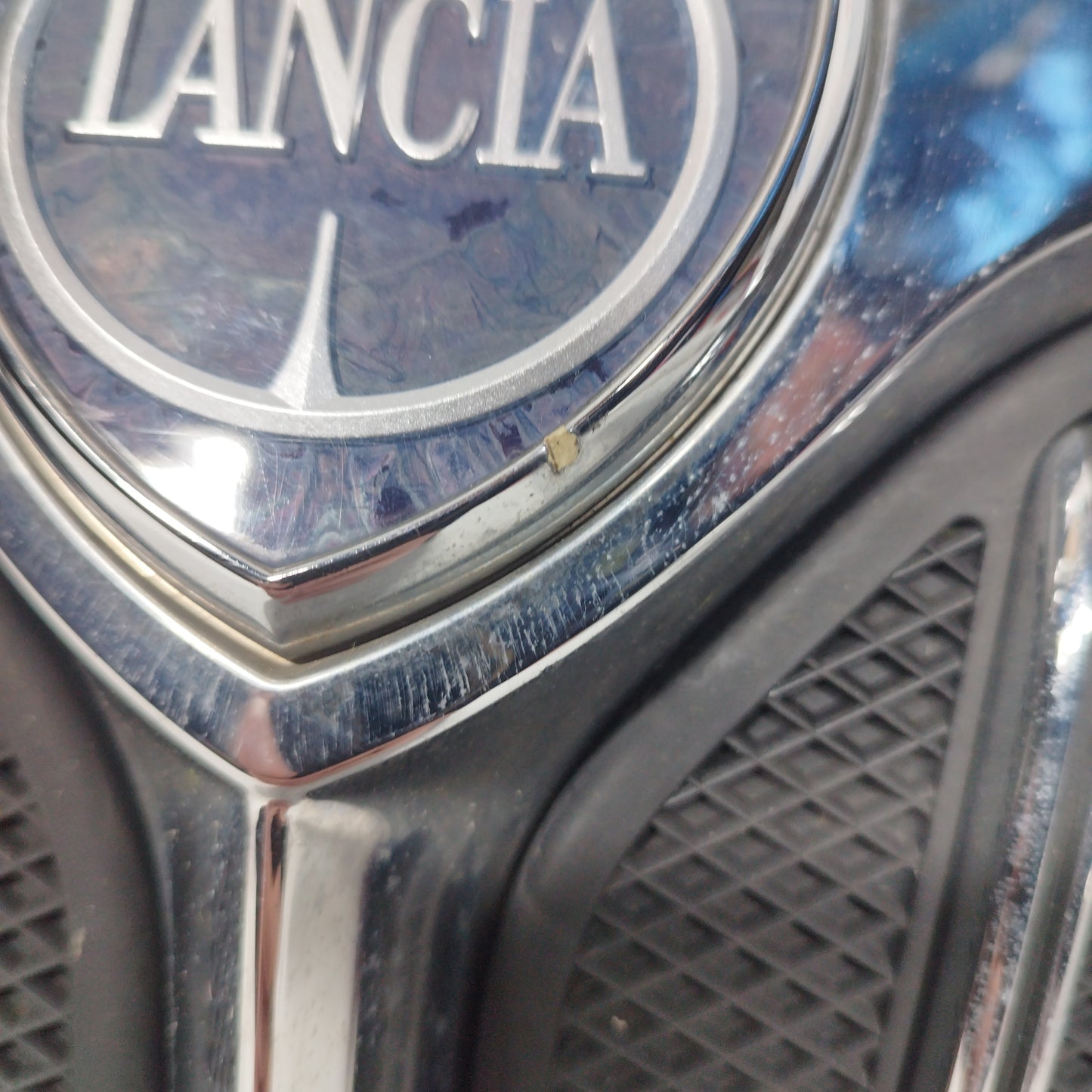 Mascherina anteriore Lancia Musa 2010 ecoAC6932