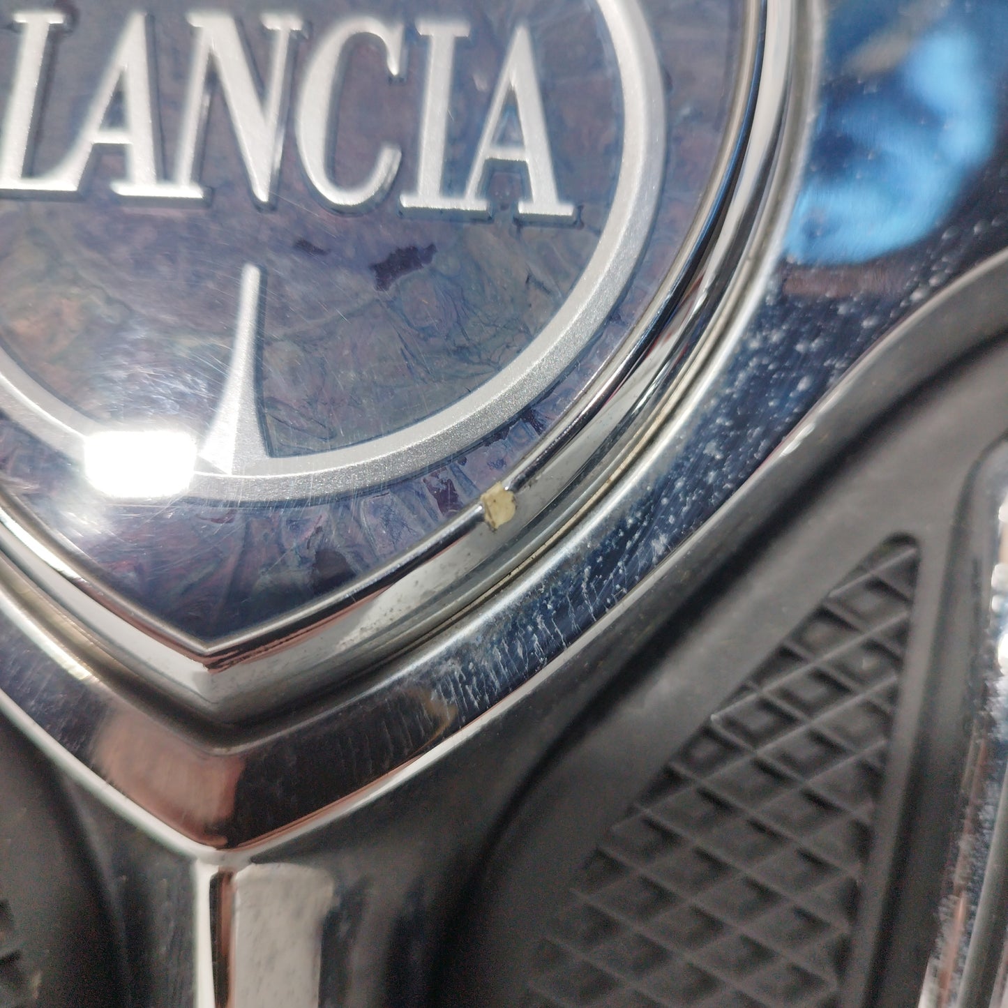 Mascherina anteriore Lancia Musa 2010 ecoAC6932