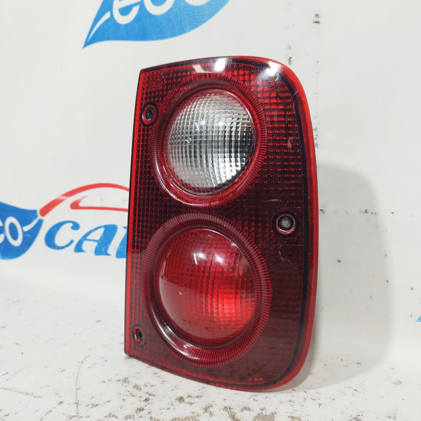 Land Rover Freelander 2000 ecoAC7203 right rear light