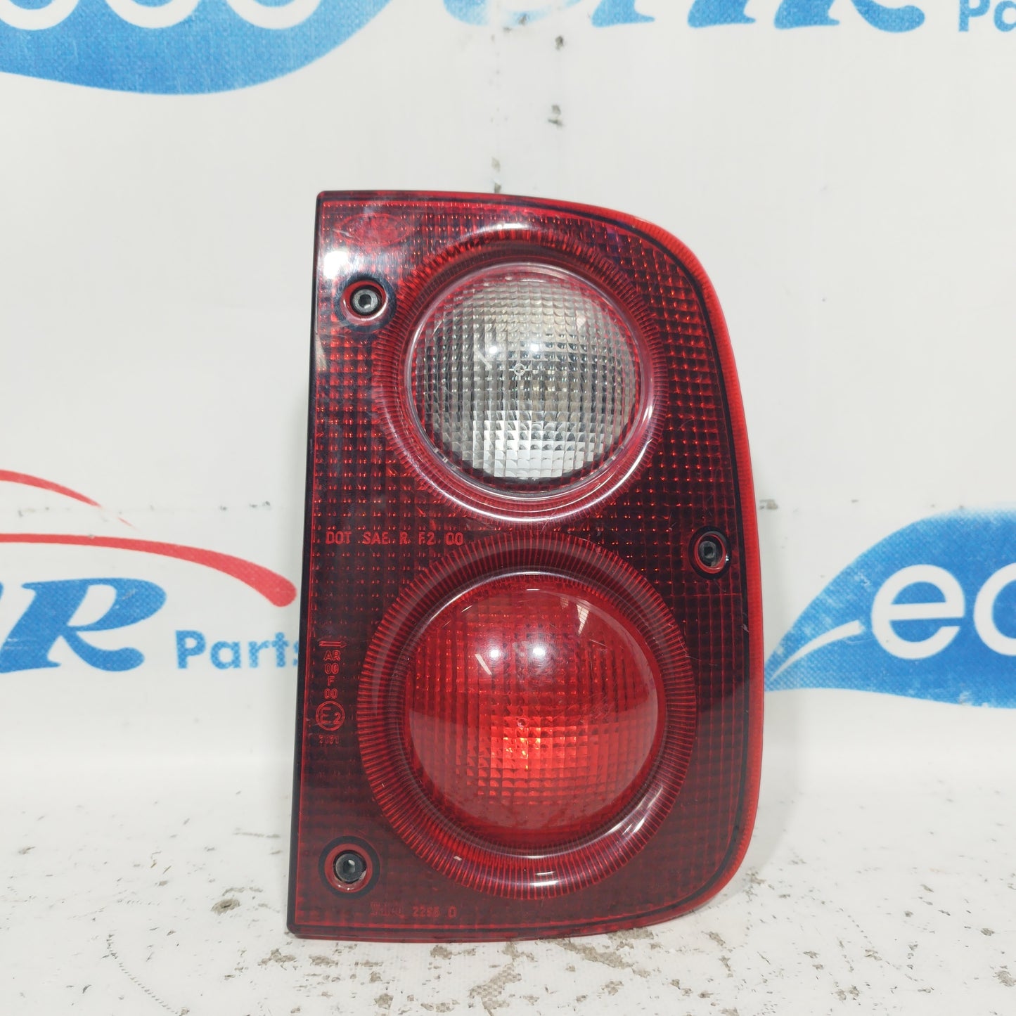 Land Rover Freelander 2000 ecoAC7208 right rear light