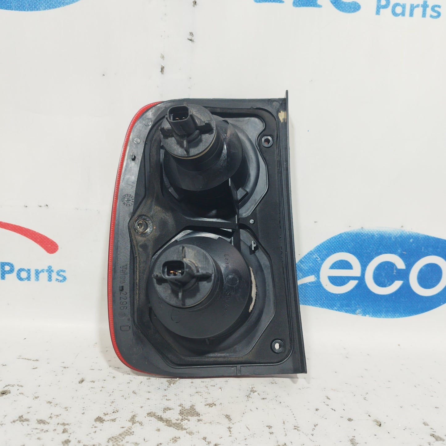 Land Rover Freelander 2000 ecoAC7208 right rear light
