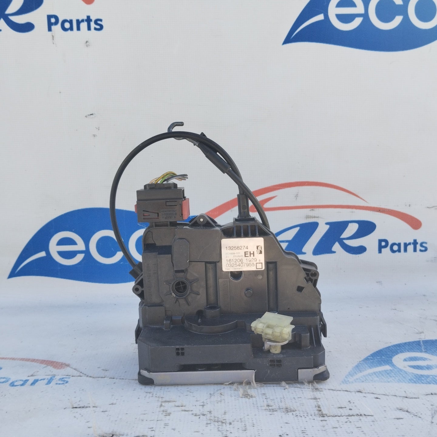 Front right lock Opel Corsa D code: 13258274 ecoAG4444