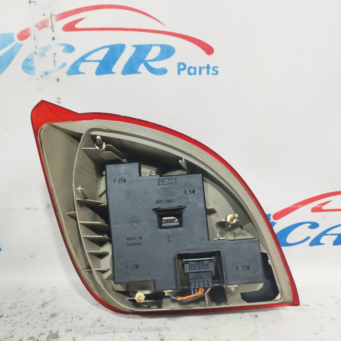 Ford Fiesta 2001 ecoAC7287 Linke Rückleuchte