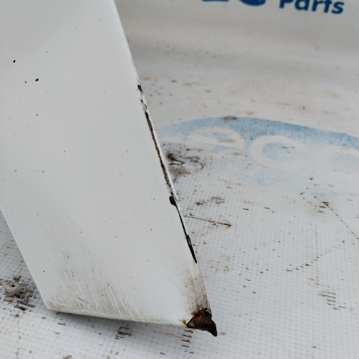 Linker Kotflügel weiß Citroen Berlingo / Peugeot Partner 2011 ecoAG4516