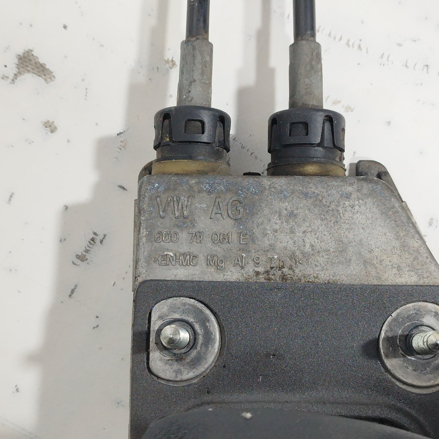 Gear lever Volkswagen Polo 2009 code: 600711061e ecoAC7387