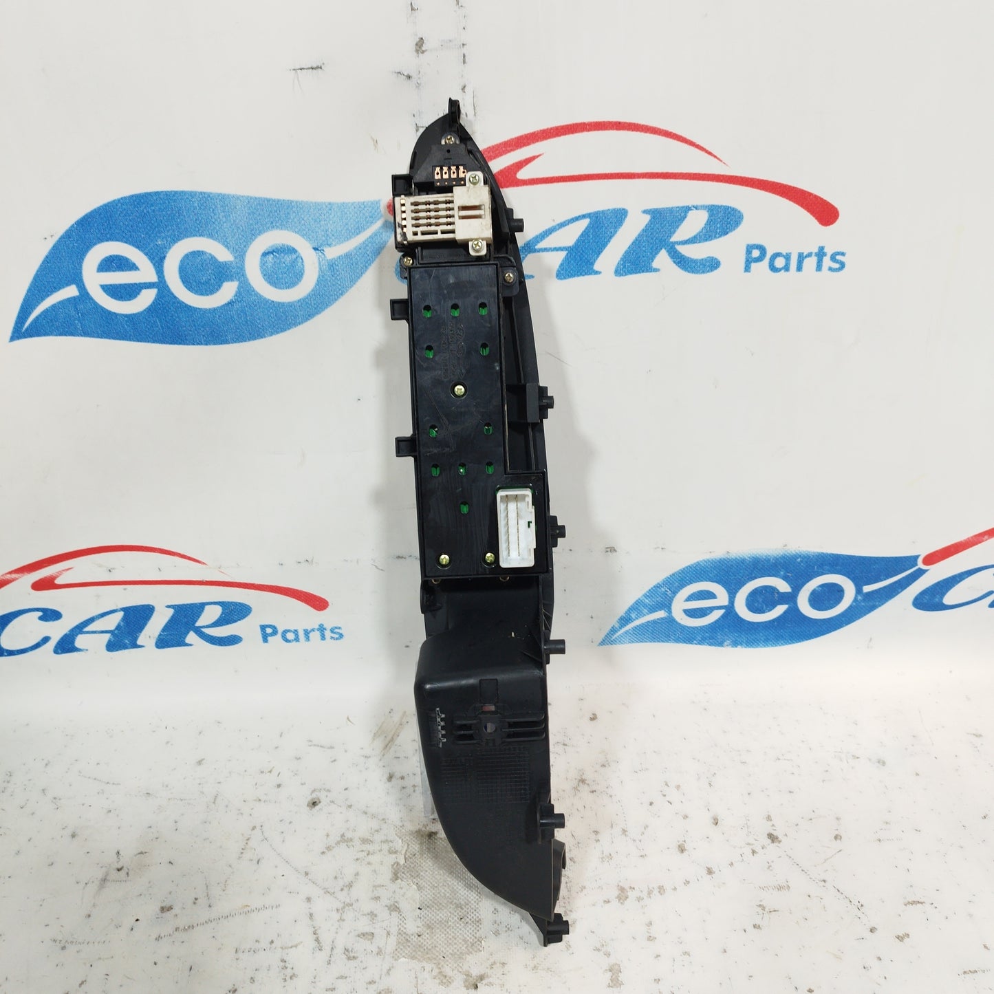 Hyundai i30 2009 ecoAC7494 vordere linke Tastenleiste