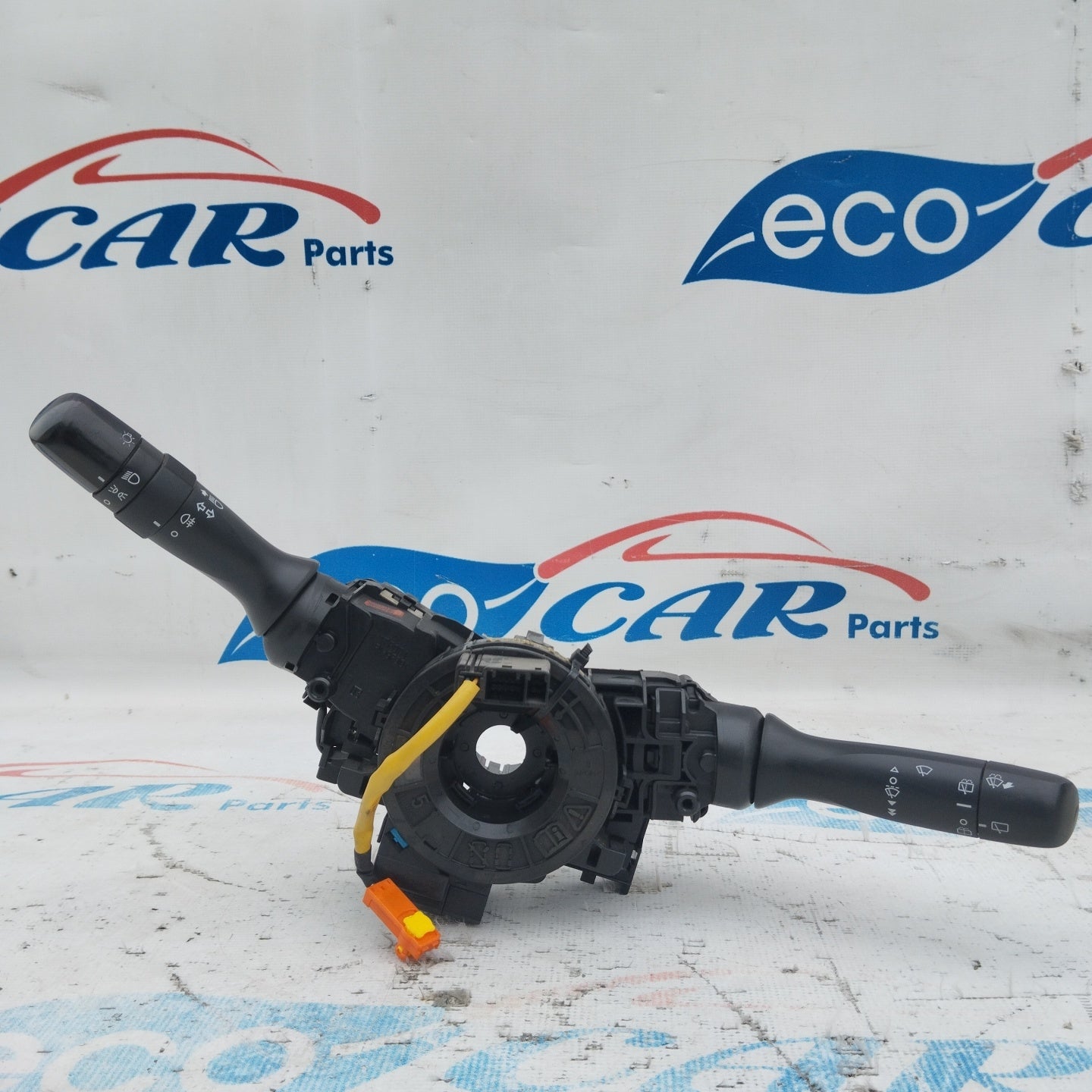 Light switch Toyota Yaris 2008 code: 0d09117f619 ecoAG4637