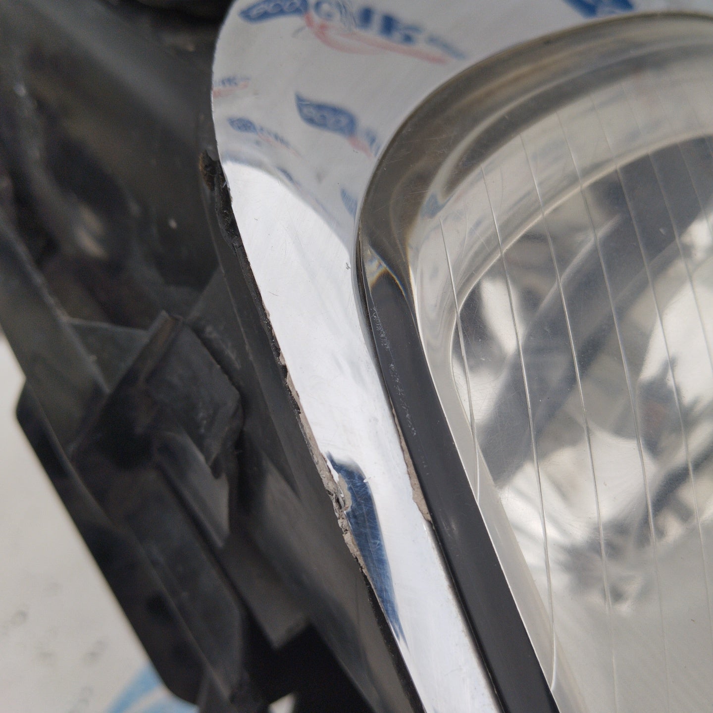 Left Xenon front light Lancia Thesis 2005 ecoAG4643