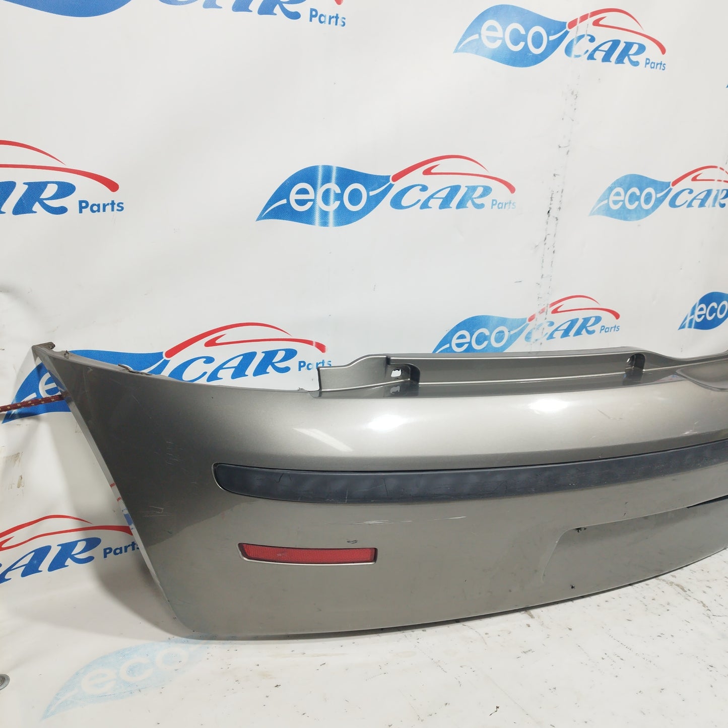 Fiat Punto 2005 5-Türer ecoAC7574 mittelgraue Heckstoßstange