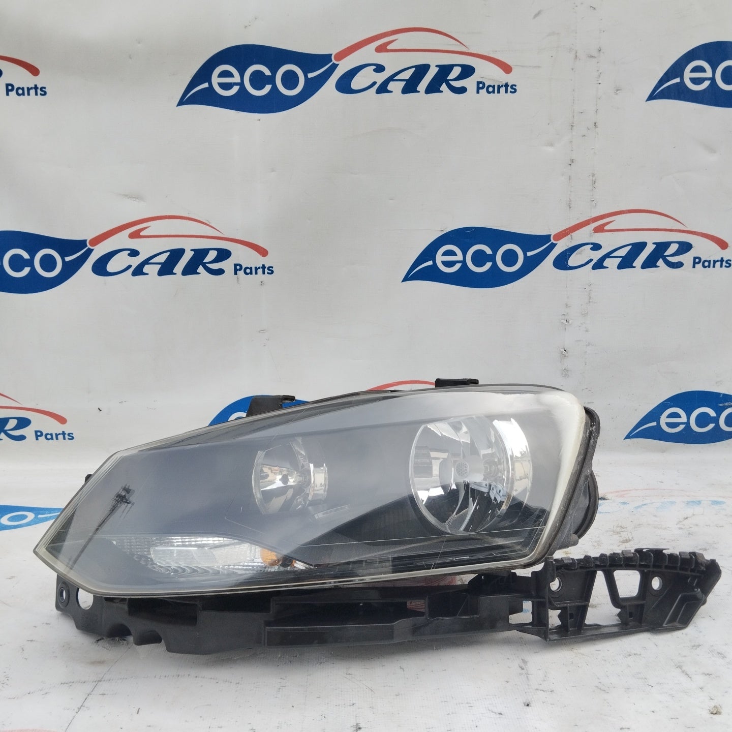 Linker Frontscheinwerfer Volkswagen Polo V 2016 ecoAG4681