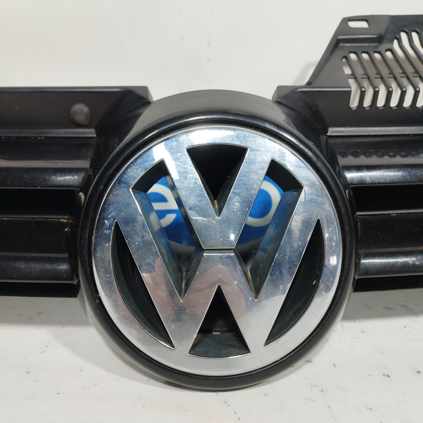 Schwarzer Frontstoßfänger mit mittigem Kühlergrill Golf 5 2006 ecoAC7612