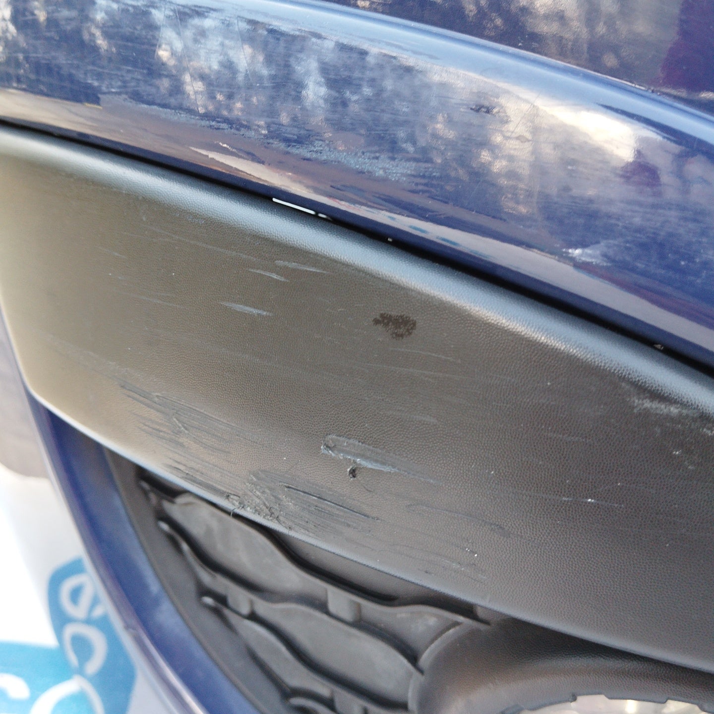 Front bumper blue Renault Twingo 2010 ecoAG4711