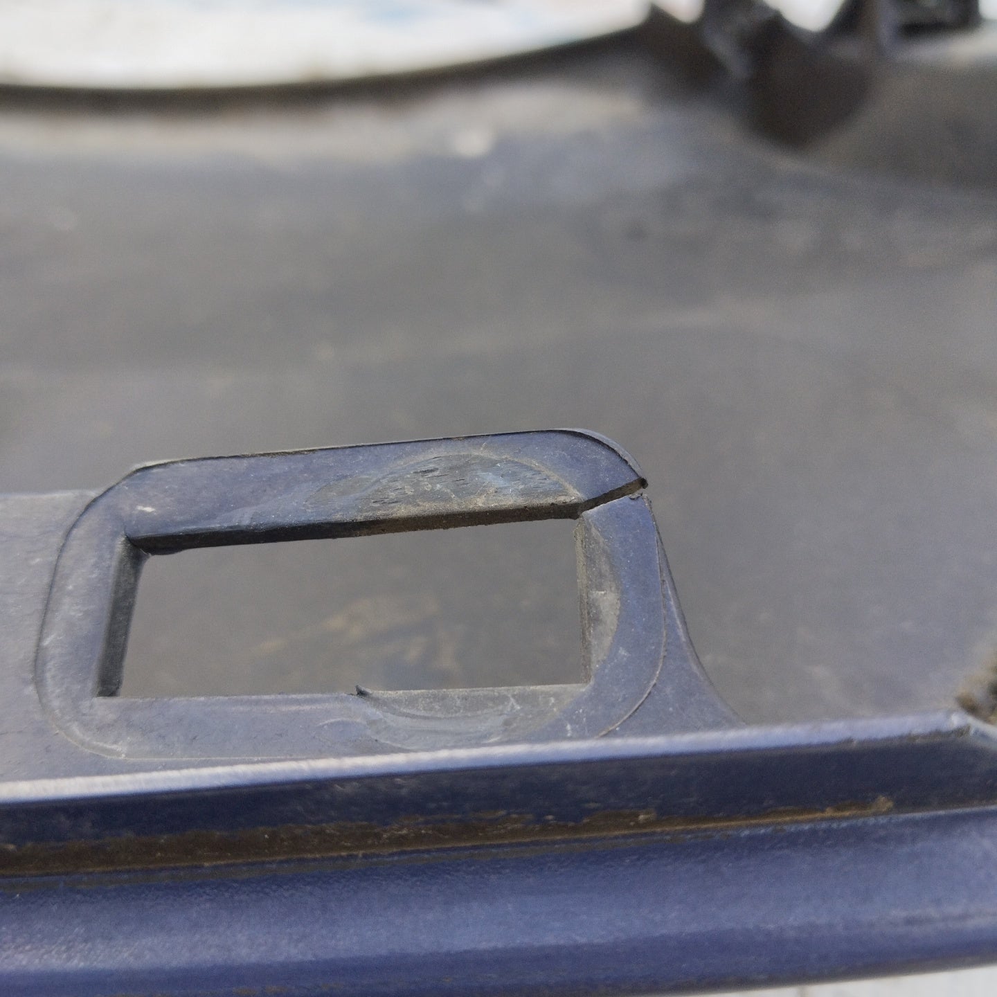 Renault Twingo 2010 blue right mudguard ecoAG4713