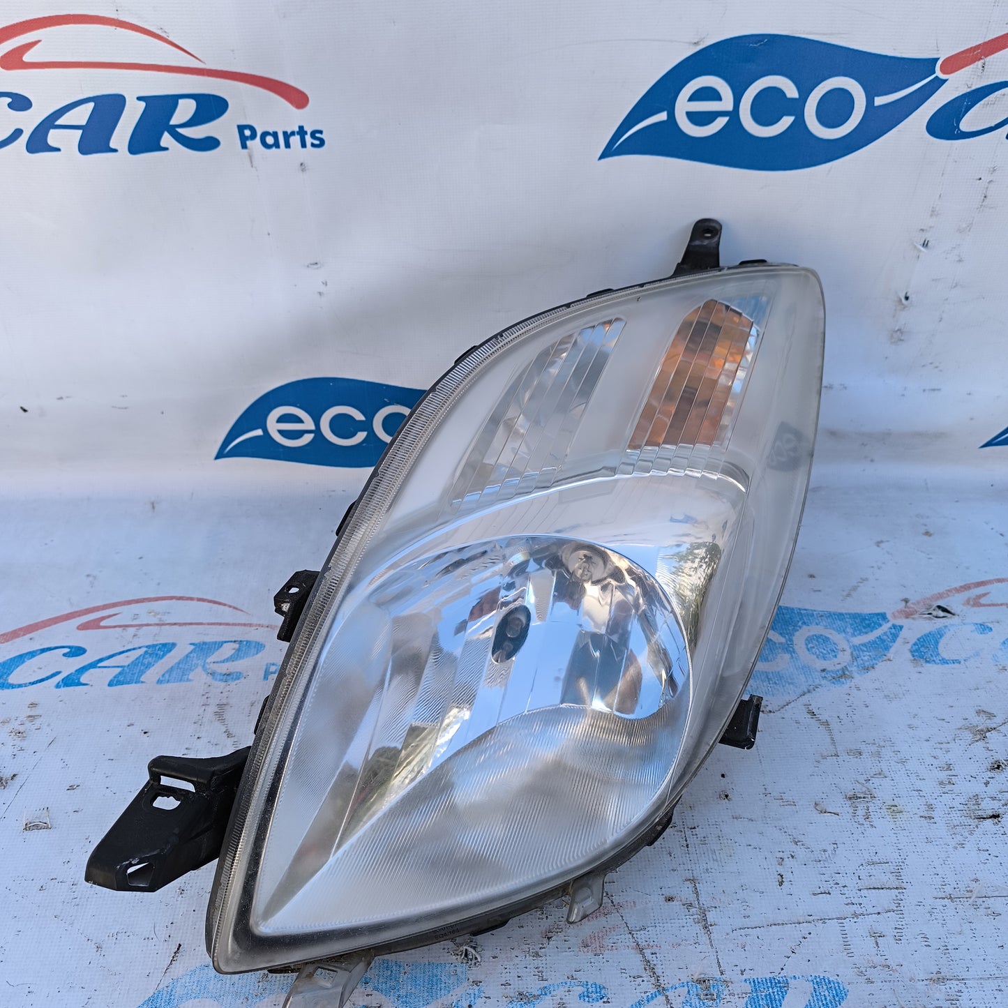 Left front light Toyota Yaris 2008 ecoAG4526
