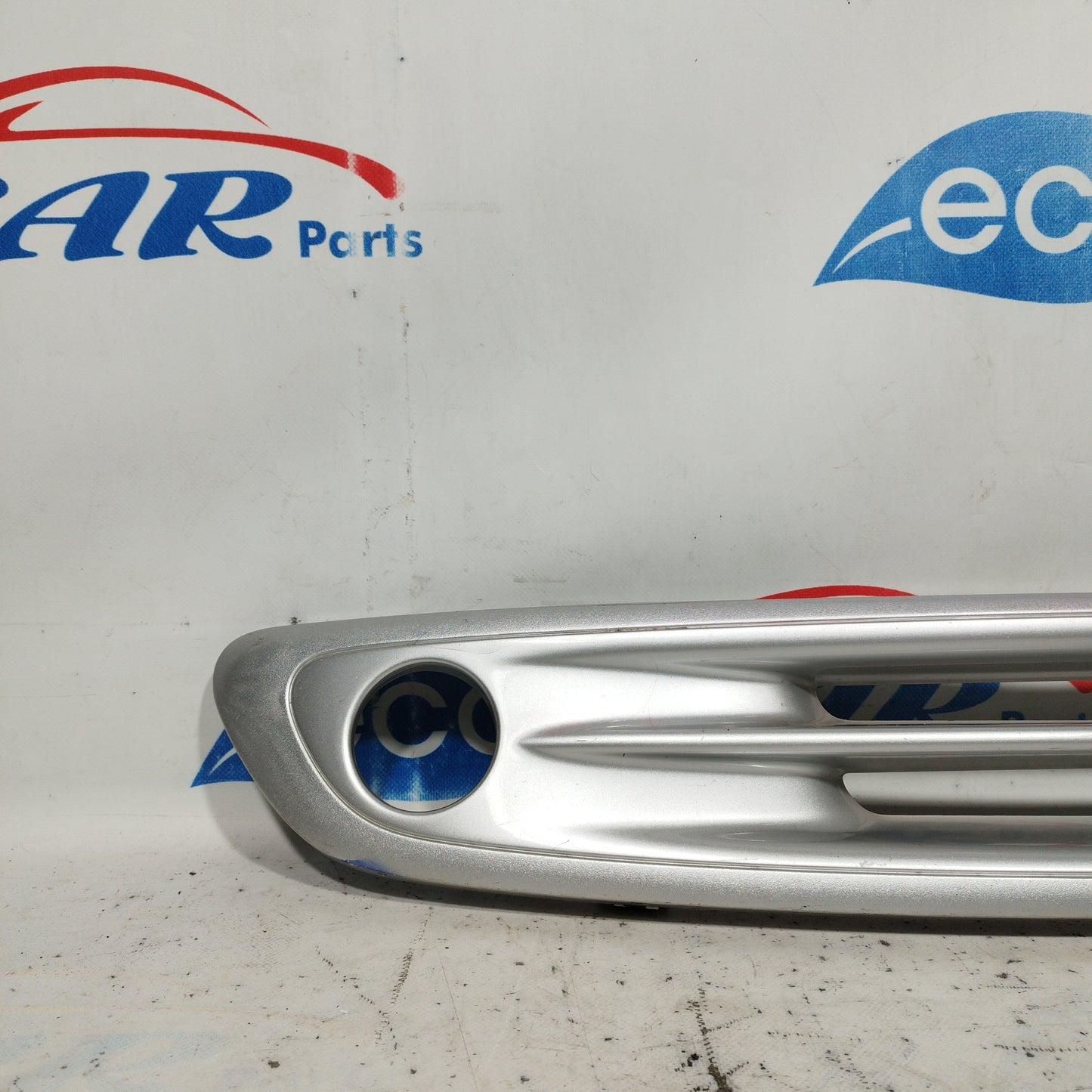 Gray front grille Smart 450 1999 ecoAC7695