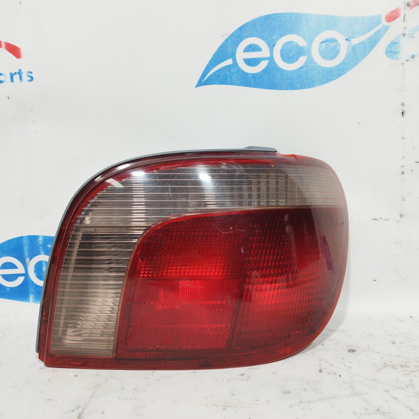 Toyota Yaris 2003 ecoAC7713 rechte Rückleuchte
