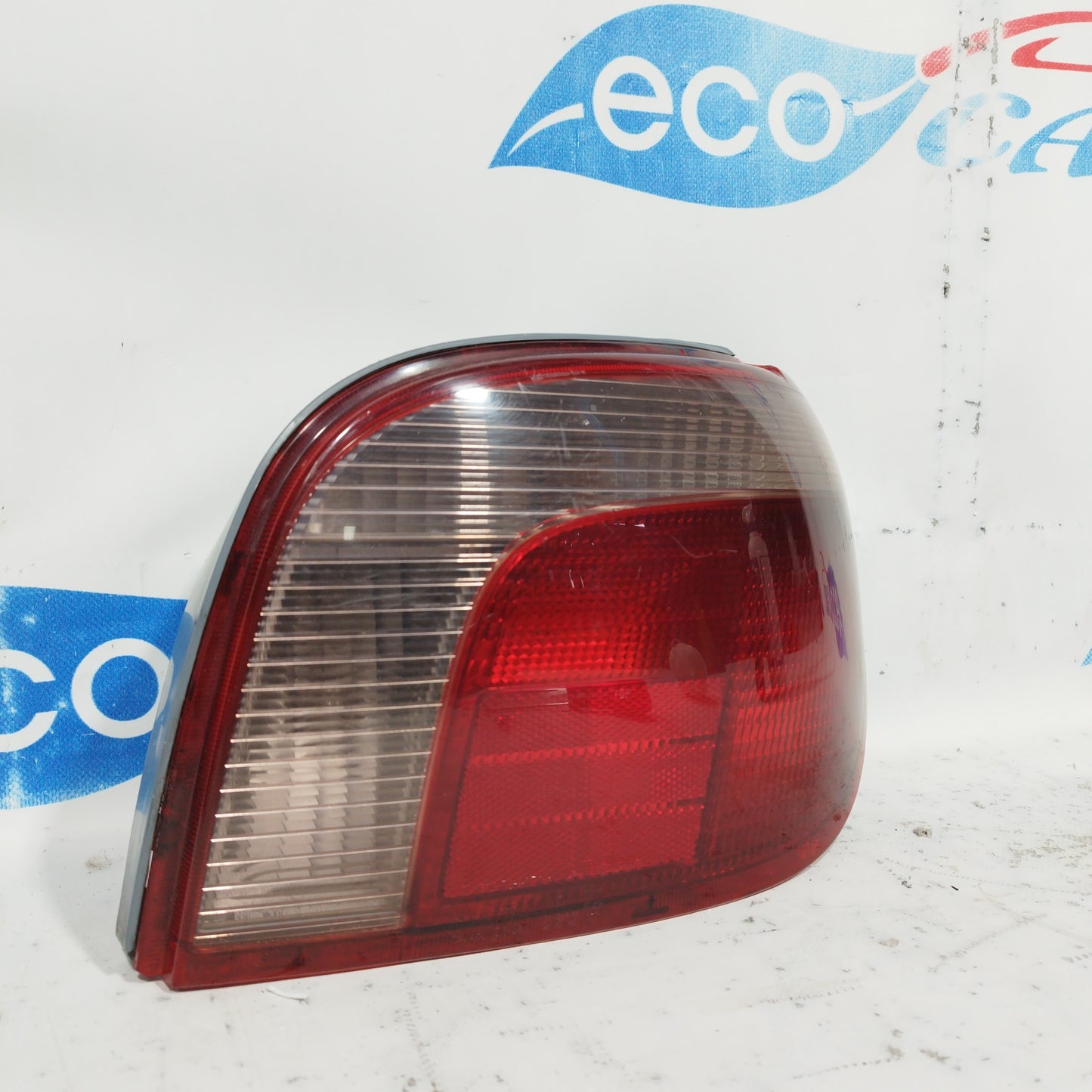 Toyota Yaris 2003 ecoAC7713 rechte Rückleuchte