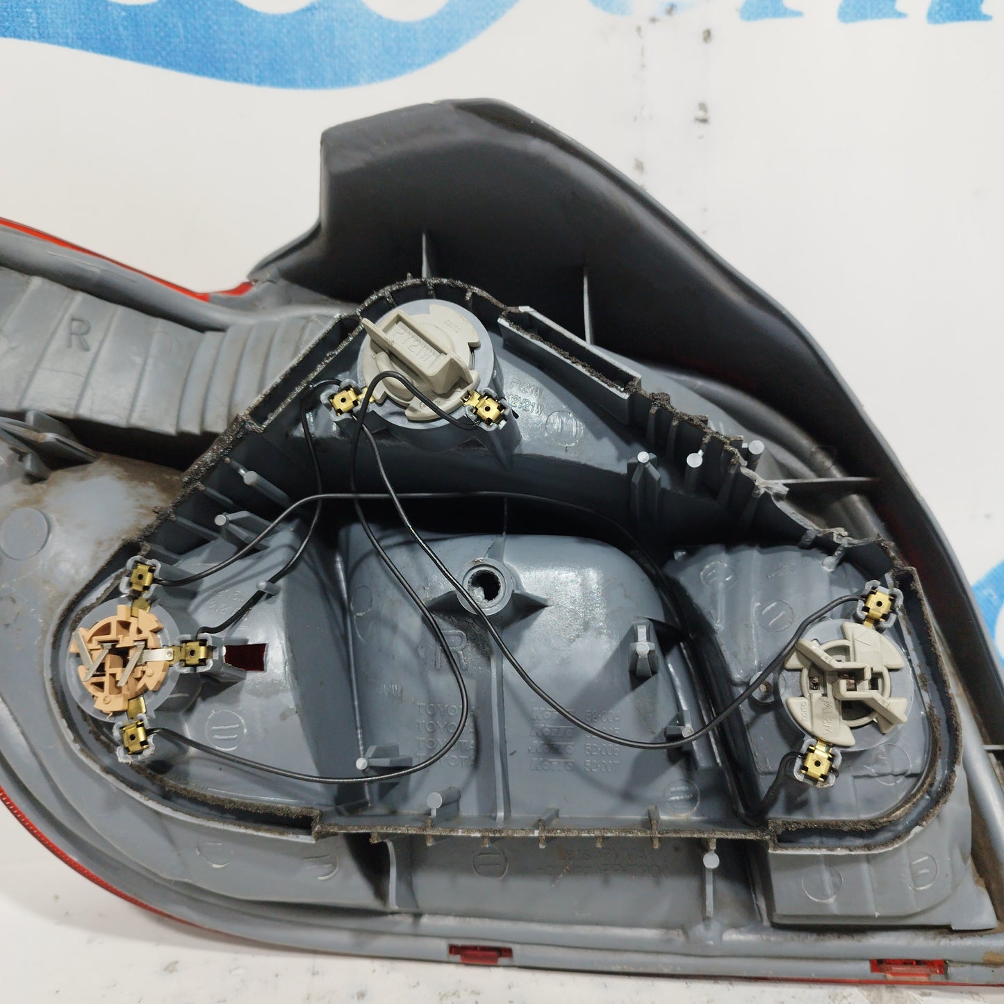 Toyota Yaris 2003 ecoAC7713 rechte Rückleuchte