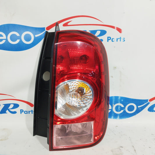 Dacia Duster 2014 ecoAC7825 right rear light