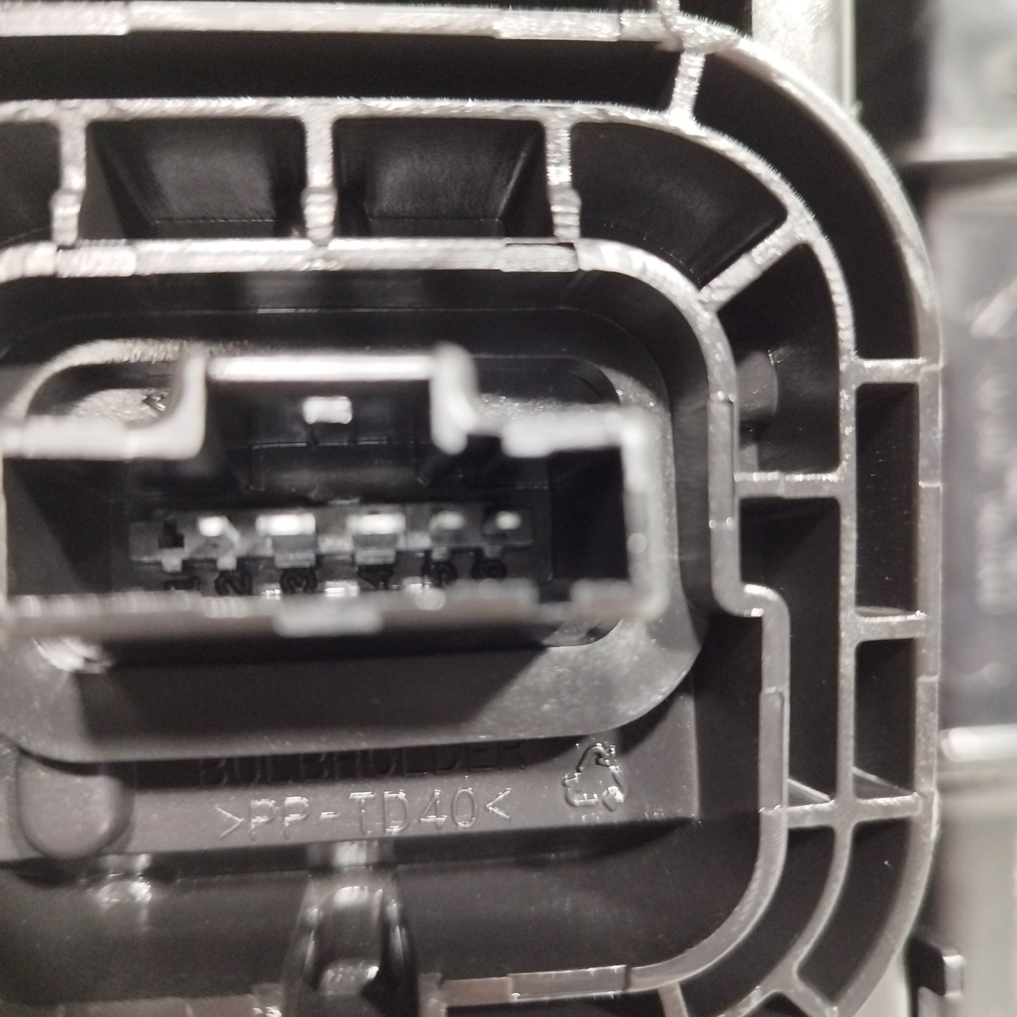 Dacia Duster 2014 ecoAC7825 right rear light