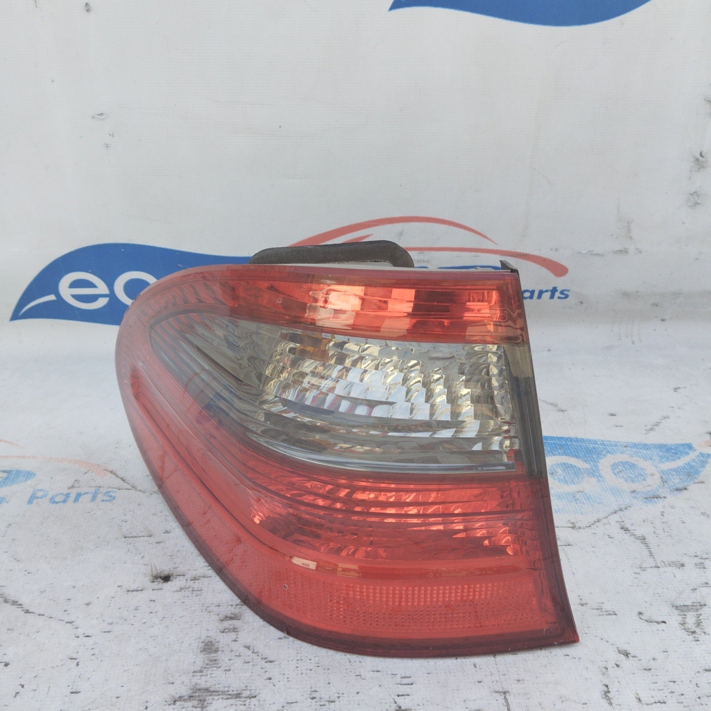 Mercedes E-Klasse W211 ecoAG4869 linke Außenrückleuchte