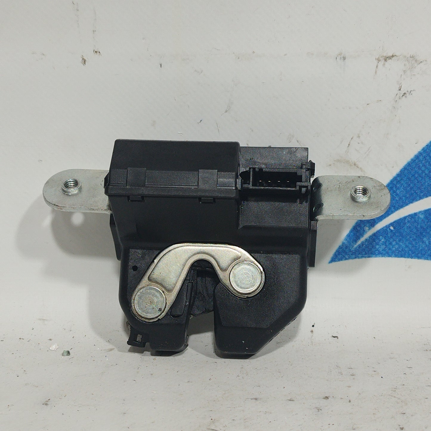 Tailgate Lock Fiat 500 2012 code: 55701971 ecoAC7931