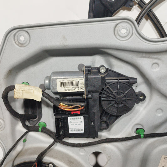 Gepäckträger vorne rechts für Volkswagen Touran 2009, Code: 1T0959702D ecoAC7962