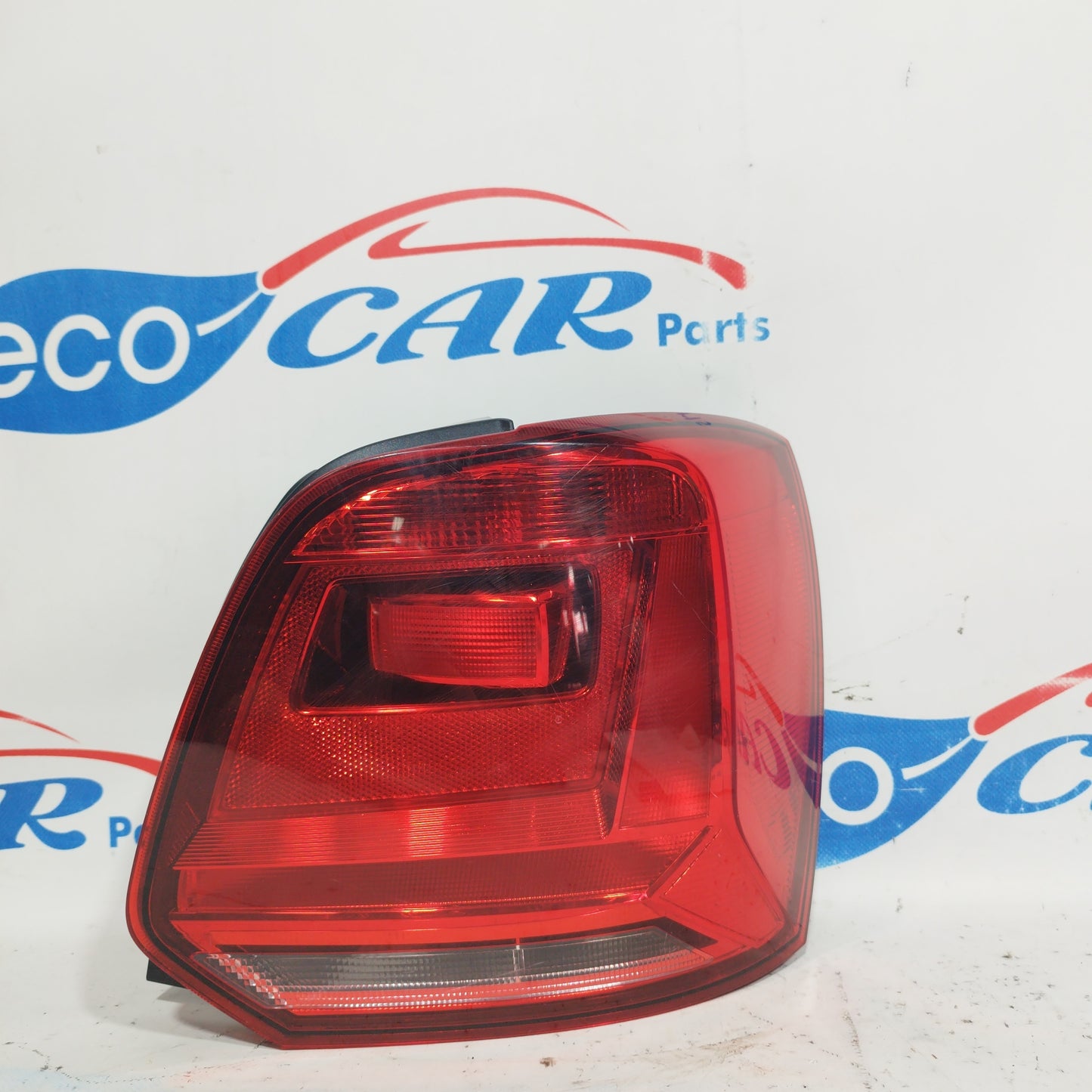Volkswagen Polo 2015 ecoAC7978 rechte Rückleuchte